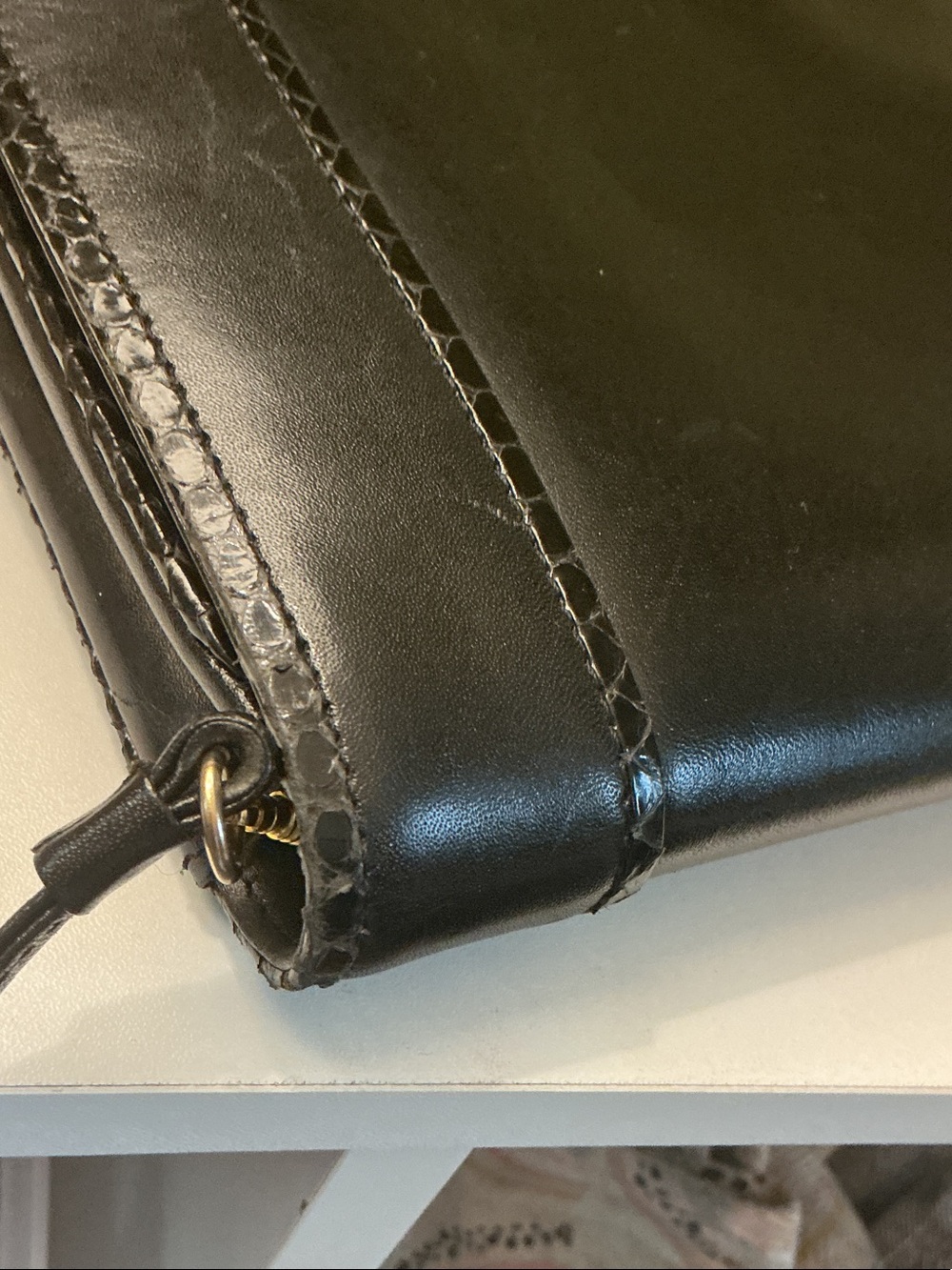 Givenchy Sacs Vintage Black Leather Shoulder Crossbody Bag Gold Accents EUC - Picture 11 of 15